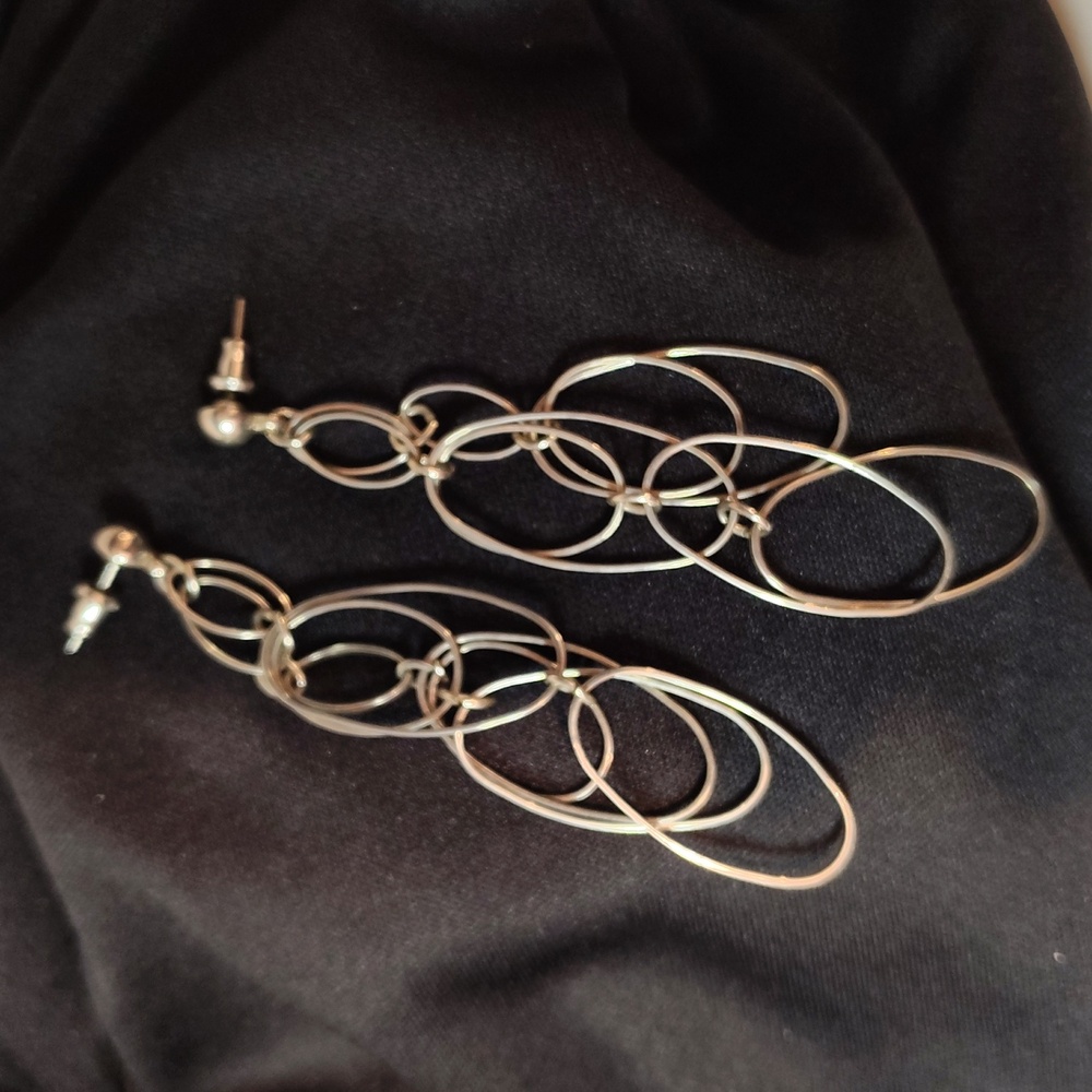 Earring Set With 6 Different Styles - Picture 7 of 8